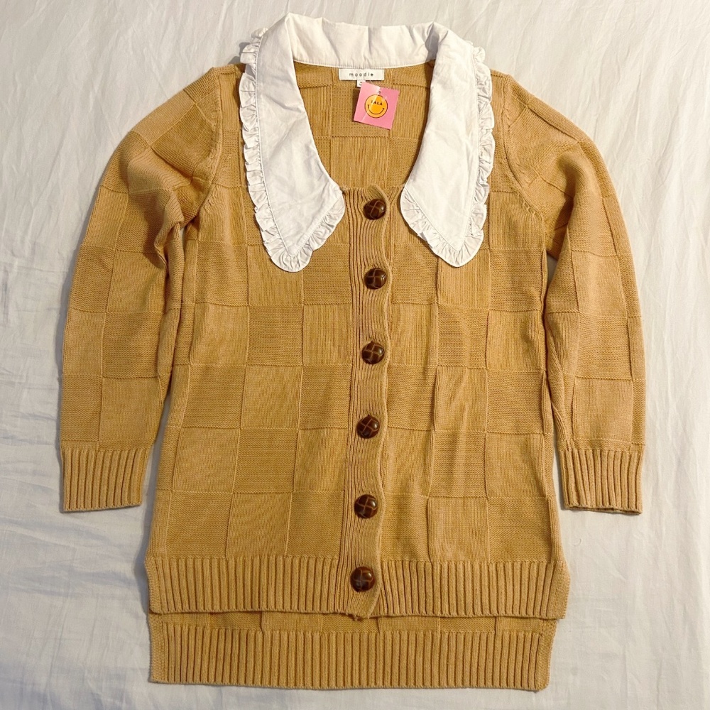 Dressed in LALA Camel Cardigan with White Peter Pan Collar *NWT*